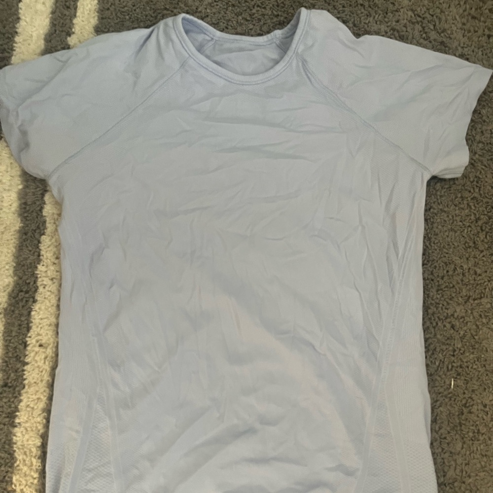 Athleta Momentum Tee Size small